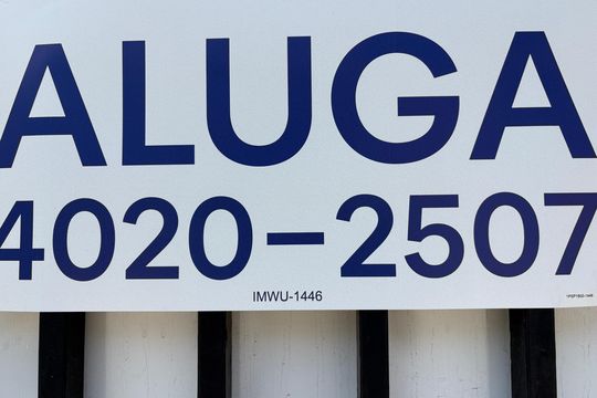 Placa IMWU-1446 de casa para alugar com 1 quarto, 40m² em Vila Serralheiro, São Paulo