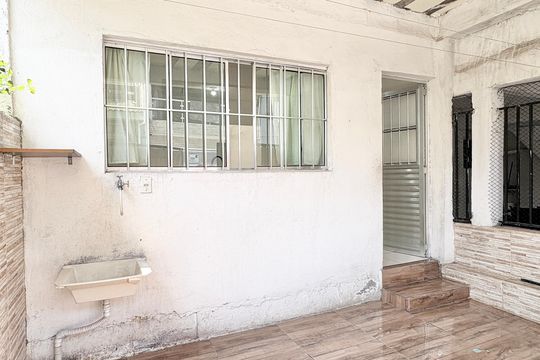 Área de Serviço de casa para alugar com 1 quarto, 40m² em Vila Serralheiro, São Paulo