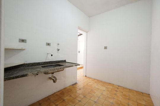 Cozinha de apartamento para alugar com 2 quartos, 84m² em Liberdade, São Paulo