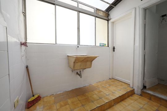 Área de Serviço de apartamento para alugar com 2 quartos, 84m² em Liberdade, São Paulo