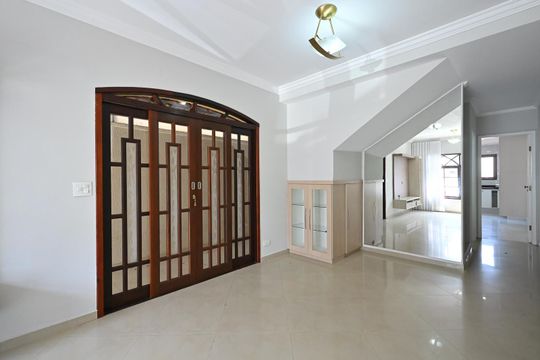 Sala de Jantar de casa de condomínio para alugar com 3 quartos, 193m² em Campo Limpo, São Paulo