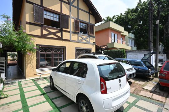 Garagem de casa de condomínio para alugar com 3 quartos, 193m² em Campo Limpo, São Paulo