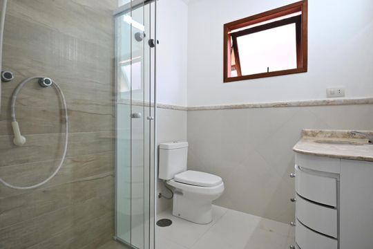 Casa de Condomínio para alugar com 3 quartos, 193m² em Campo Limpo, São Paulo