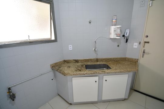 Cozinha de apartamento para alugar com 3 quartos, 93m² em Cambuí, Campinas