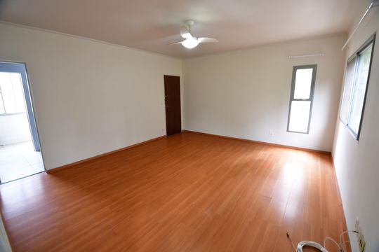 Sala de apartamento para alugar com 3 quartos, 93m² em Cambuí, Campinas