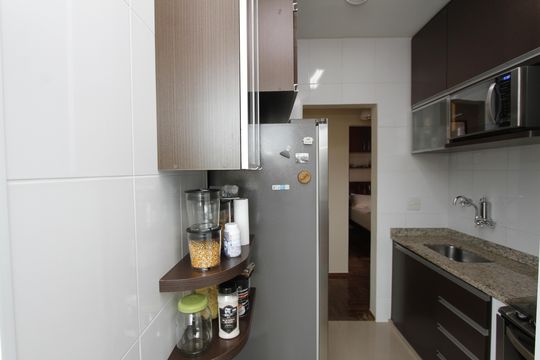 Cozinha de apartamento à venda com 2 quartos, 62m² em Lagoinha, Belo Horizonte