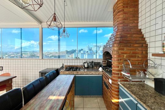 Apartamento à venda com 4 quartos, 225m² em Fernão Dias, Belo Horizonte