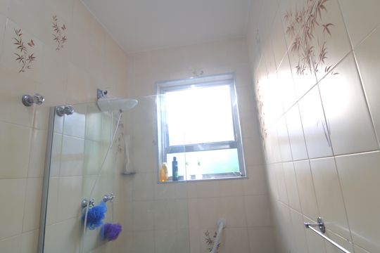 Banheiro comum de casa à venda com 3 quartos, 150m² em Cidade Dutra, São Paulo