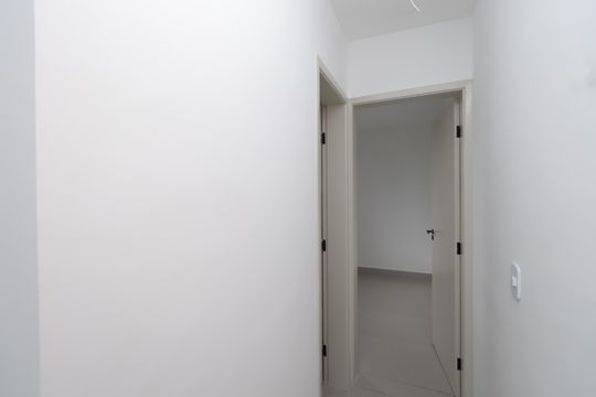 Corredor de apartamento para alugar com 1 quarto, 38m² em Vila Esperança, São Paulo