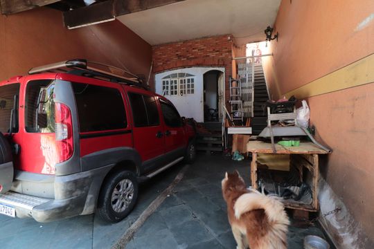 Garagem de casa à venda com 4 quartos, 125m² em Vila Regina, São Paulo