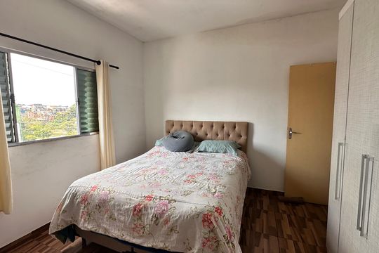 Casa à venda com 4 quartos, 125m² em Jardim São Luís, São Paulo