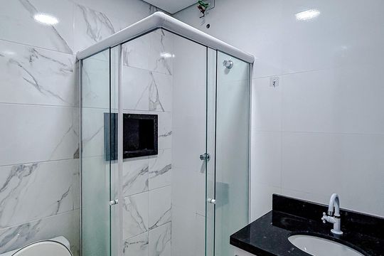Banheiro de apartamento para alugar com 2 quartos, 48m² em Cidade Mãe do Céu, São Paulo