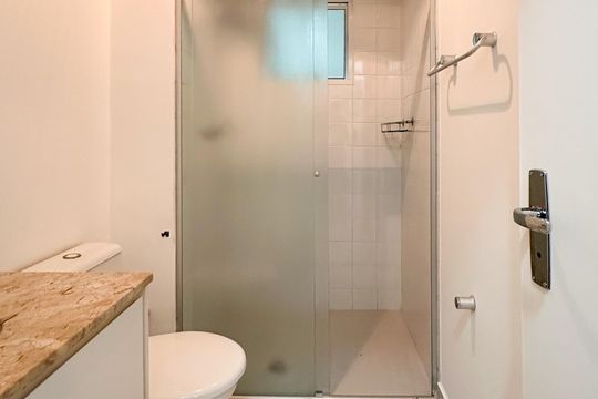 Banheiro Social de apartamento para alugar com 3 quartos, 65m² em Baeta Neves, São Bernardo do Campo