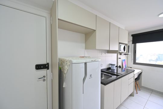 Cozinha de apartamento à venda com 1 quarto, 25m² em Vila Clementino, São Paulo