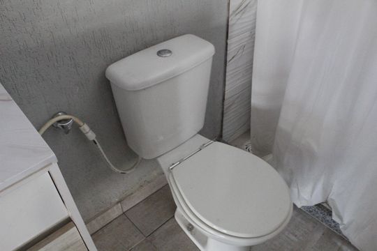 Banheiro 1 de casa à venda com 2 quartos, 100m² em Jacarepaguá, Rio de Janeiro
