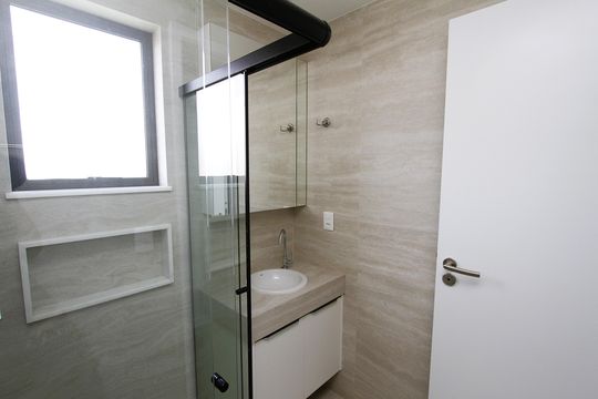 Banheiro Social de apartamento à venda com 3 quartos, 86m² em Gutierrez, Belo Horizonte