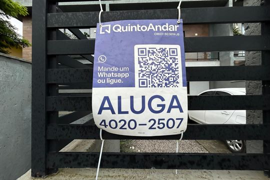 Placa de casa para alugar com 3 quartos, 150m² em Rio Tavares, Florianópolis