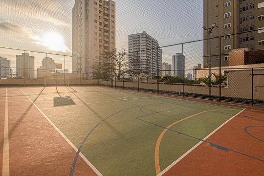 quadra_2 de apartamento à venda com 3 quartos, 93m² em Vila Gumercindo, São Paulo
