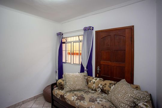 Sala Casa 1 de casa à venda com 4 quartos, 125m² em Taboão, Diadema
