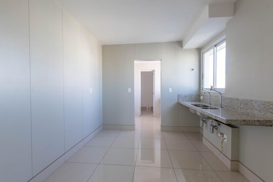 Cozinha de apartamento à venda com 4 quartos, 162m² em Cruzeiro, Belo Horizonte