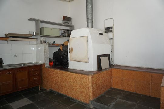 Área externa de casa para alugar com 2 quartos, 200m² em Jardim Irapiranga, Embu das Artes