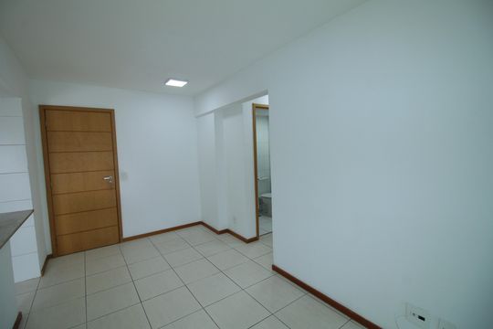 Sala de apartamento para alugar com 2 quartos, 54m² em Penha, Rio de Janeiro