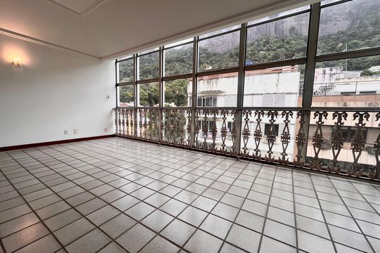 Sala  de apartamento à venda com 3 quartos, 240m² em Gávea, Rio de Janeiro