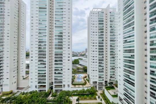 Vista de apartamento à venda com 2 quartos, 83m² em Centro, Osasco