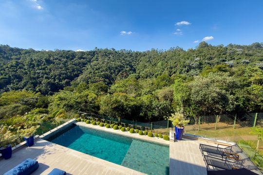 Vista de casa de condomínio à venda com 4 quartos, 574m² em Alphaville, Santana de Parnaíba