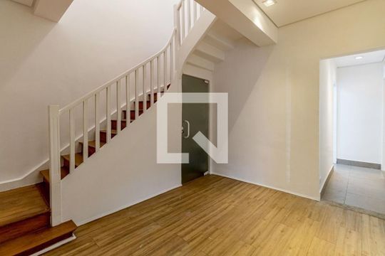 Casa à venda com 5 quartos, 325m² em Pinheiros, São Paulo