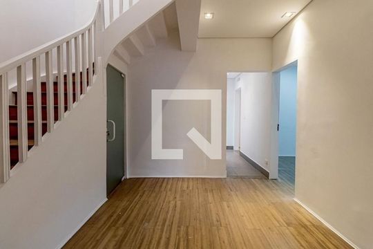 Casa à venda com 5 quartos, 325m² em Pinheiros, São Paulo