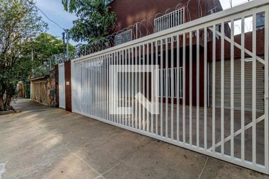 Casa à venda com 5 quartos, 325m² em Pinheiros, São Paulo