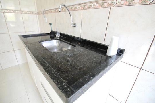 Cozinha  de apartamento para alugar com 2 quartos, 49m² em Conjunto Habitacional Padre Manoel de Paiva, São Paulo