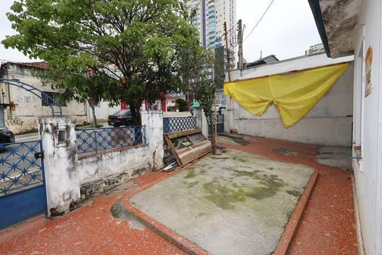 Garagem de casa à venda com 2 quartos, 300m² em Vila Clementino, São Paulo