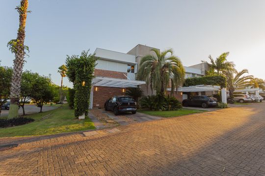 Área comum de casa de condomínio para alugar com 4 quartos, 311m² em Lomba do Pinheiro, Porto Alegre