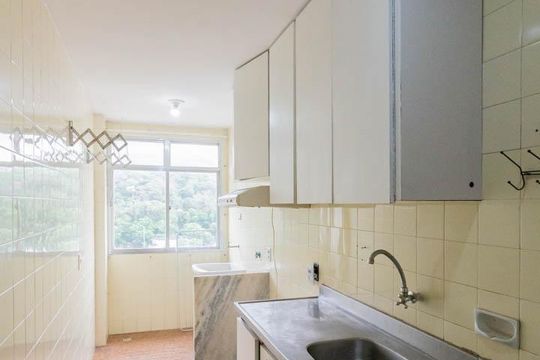 Cozinha de apartamento à venda com 2 quartos, 67m² em Rio Comprido, Rio de Janeiro
