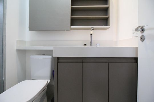 Banheiro da Suíte de apartamento para alugar com 2 quartos, 67m² em Fundacao, São Caetano do Sul