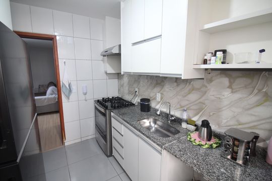 Cozinha de apartamento para alugar com 2 quartos, 48m² em Diamante, Belo Horizonte