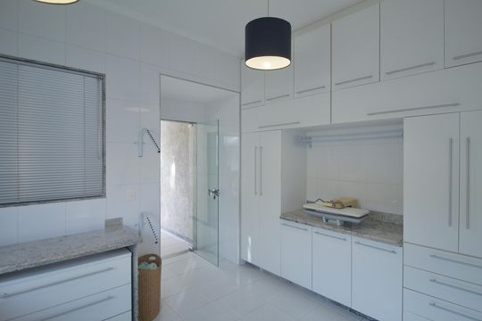 Lavanderia de casa à venda com 4 quartos, 1000m² em Garças, Belo Horizonte