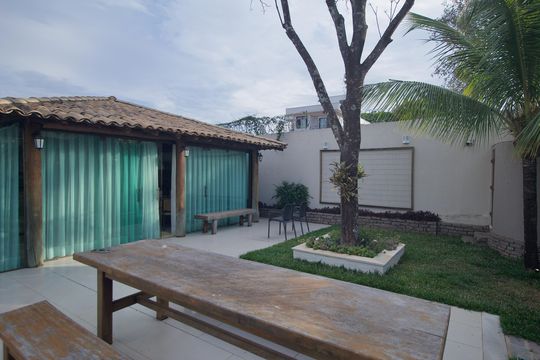 Quintal de casa à venda com 4 quartos, 1000m² em Garças, Belo Horizonte
