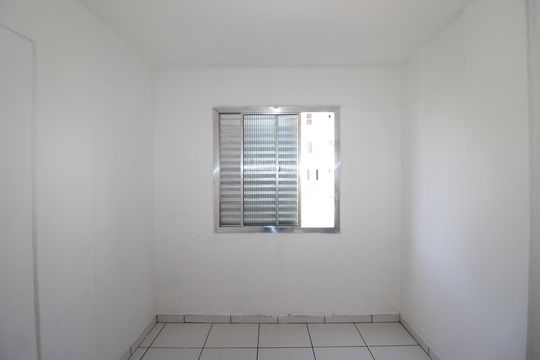 Quarto 1 de apartamento para alugar com 2 quartos, 47m² em Conjunto Residencial José Bonifácio, São Paulo