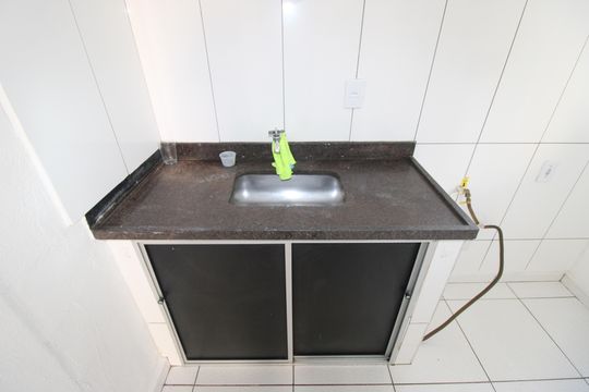 Cozinha de apartamento para alugar com 2 quartos, 47m² em Conjunto Residencial José Bonifácio, São Paulo