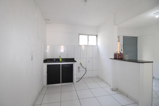 Cozinha de apartamento para alugar com 2 quartos, 47m² em Conjunto Residencial José Bonifácio, São Paulo