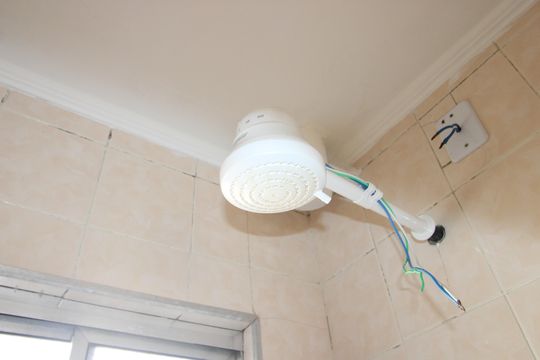 Banheiro de apartamento para alugar com 2 quartos, 47m² em Conjunto Residencial José Bonifácio, São Paulo