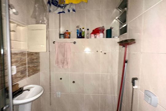 Banheiro de apartamento à venda com 1 quarto, 40m² em Copacabana, Rio de Janeiro