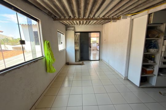 Casa à venda com 3 quartos, 500m² em Taguatinga , Brasília