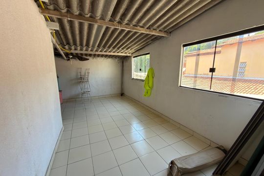Casa à venda com 3 quartos, 500m² em Taguatinga , Brasília