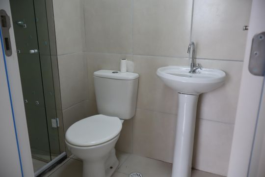 Banheiro de apartamento para alugar com 2 quartos, 37m² em Parque da Vila Prudente, São Paulo