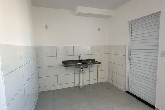 Cozinha de apartamento para alugar com 2 quartos, 47m² em Jardim Inconfidencia, Uberlândia