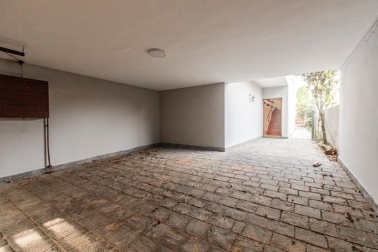 Garagem de casa para alugar com 4 quartos, 365m² em Chácara Santo Antônio (zona Sul), São Paulo
